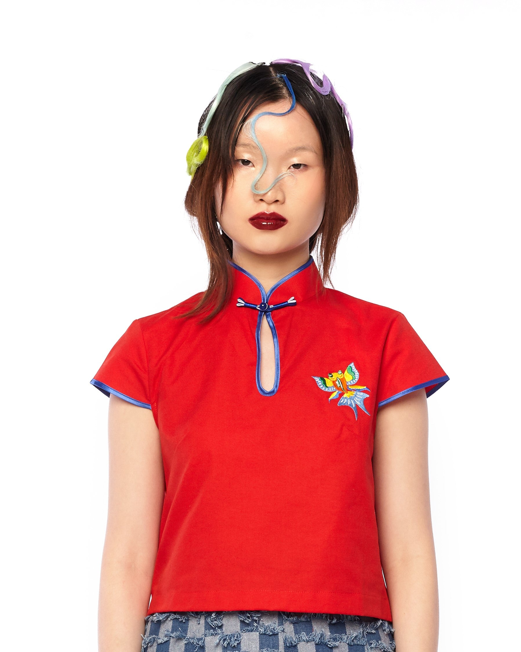 MANDARIN COLLAR CROP TOP WITH DIGITAL EMBROIDERY FISH PATCH RED Mell