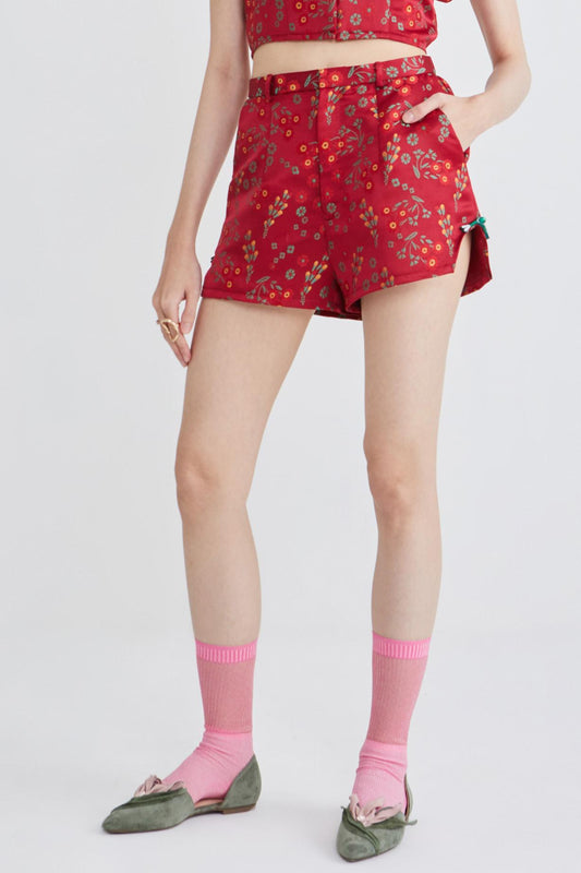 CURVED HEMLINE SHORTS - FLORAL - MAROON