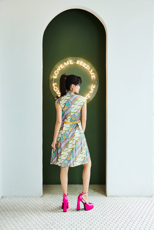 BOX PLEATS GREEN FLORAL BATIK MOTIF CHEONGSAM DRESS - MULTI